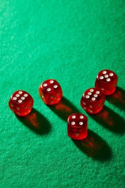 Live dealer blackjack table with multilingual interface